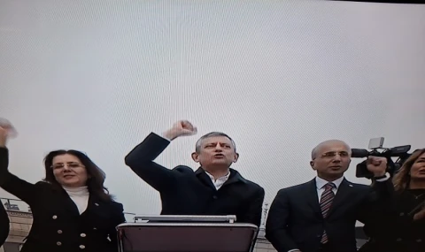 Özgür Özel Kayseri'de: Zulme boyun eğmeyiz