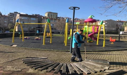Ortahisar'da park ve bahçelerde bahar bakımi