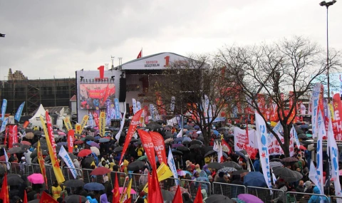 1 Mayıs'ta Kadıköy mesajı: Parça parça durursak başaramayız