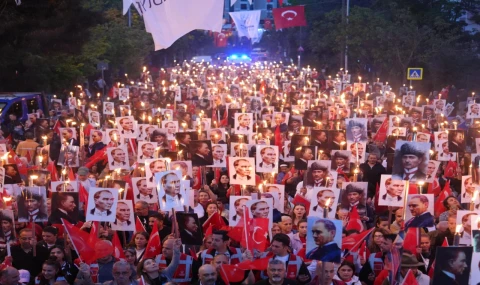 Ataşehir'de 19 Mayıs coşkusu meydanlardan taştı