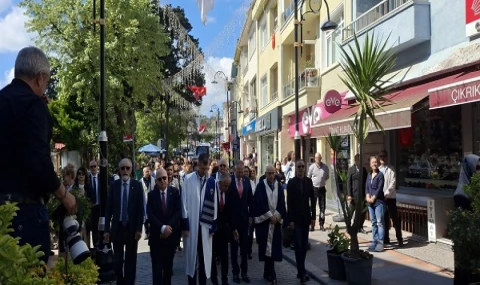 Işık Üniversitesi'nin mezuniyet töreni Şile'de yapılıyor