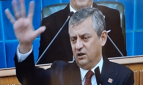 CHP Lideri Özel: Dış mihrakla beni özdeşleştirenin alnını karışlarım!