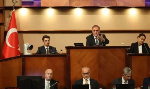 İBB Meclisi'nde 'yönetim değişecek' kulisi yalanlandı