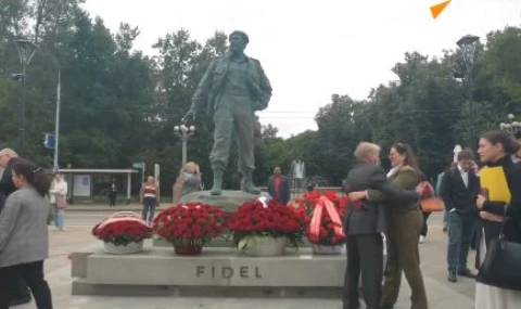 Fidel Castro 100 yaşında, bütün dünyada anılıyor