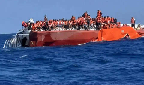 Girne açıklarında gemi alabora oldu, can kayıpları var