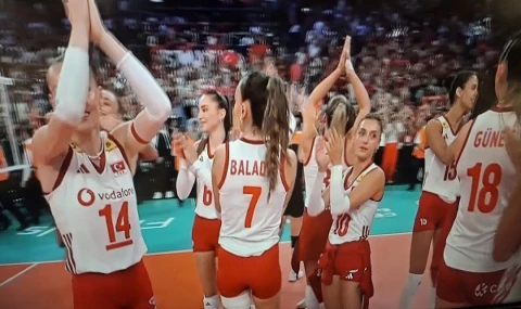 Filenin Sultanları Sirbistan'a set vermedi, FİNALDE