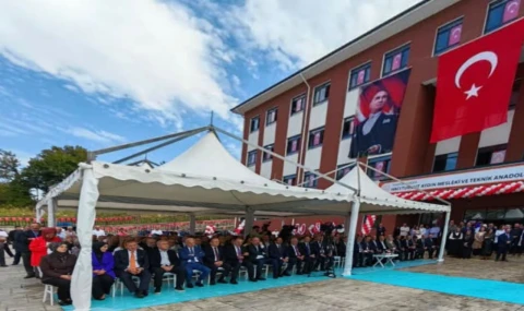 Maçka ve Yalıncak'ta üç okul birden açıldı