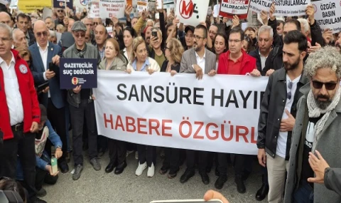 Gazeteciler ve yurttaşlar birçok kentte sokağa çıktı: Sansüre hayır, habere özgürlük!