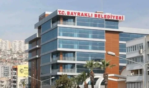 İzmir Bayraklı Belediyesi'ne operasyon, 45 kişi gözaltında