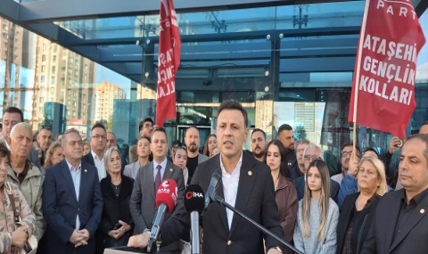Özgür Çelik: 'Rantı için kurdukları Ataşehir'in Belediyesine çökmeye çalışıyorlar'